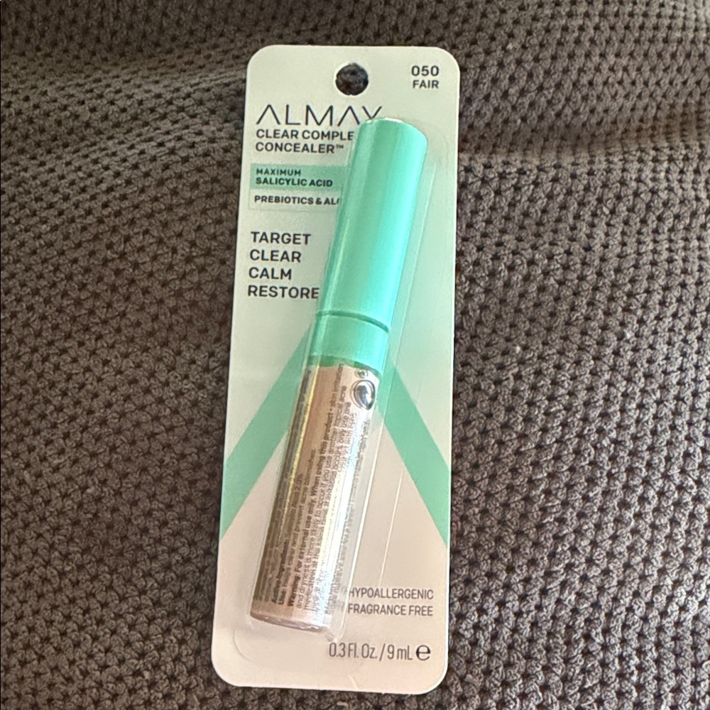Almay Clear Complexion Concealer - Fair 050